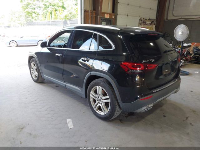 2021 MERCEDES-BENZ GLA 250 W1N4N4HBXMJ135561 Photo 2