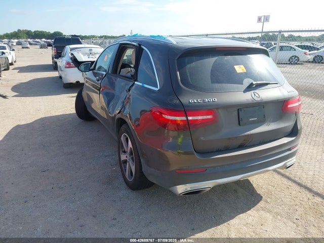 WDC0G4KB8GF113777 Mercedes-Benz m274