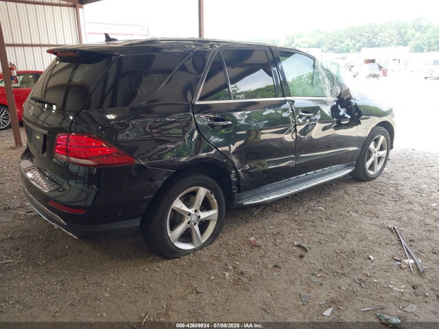 Mercedes-Benz m276 2016 4JGDA5JBXGA687645 Image 4