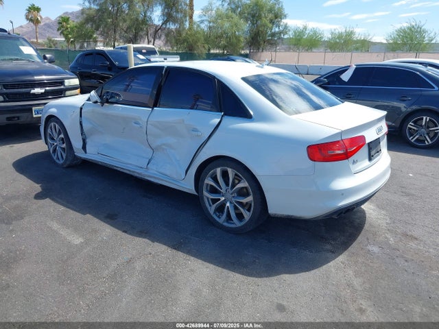 2014 AUDI A4 WAUEFAFL3EN006748 Photo 2