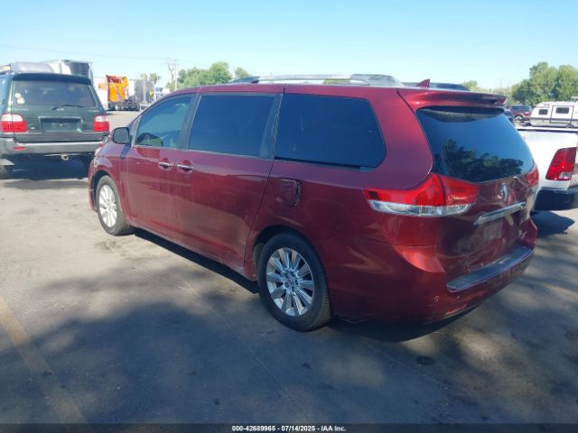 2011 TOYOTA SIENNA 5TDDK3DC8BS007764 Photo 2