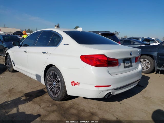 WBAJA9C59JB249087 BMW 2018