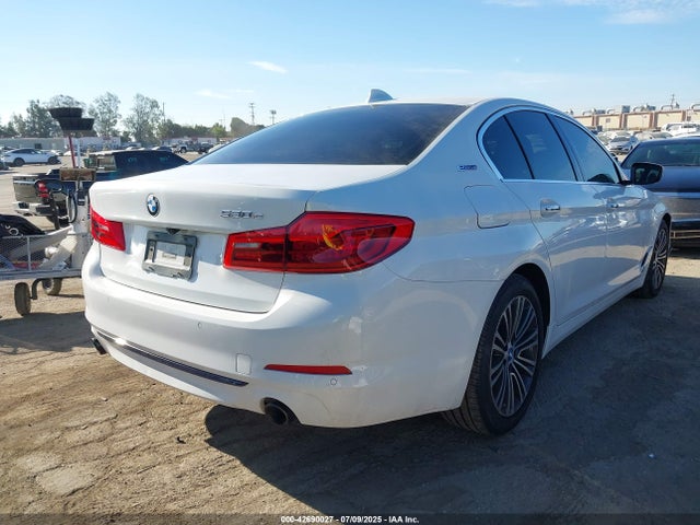 WBAJA9C59JB249087 BMW 2018