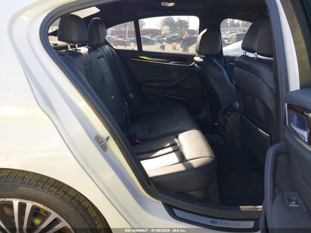 WBAJA9C59JB249087 BMW 2018