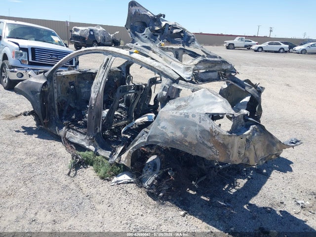 2023 TESLA MODEL Y 7SAYGAEE2PF876334 Photo 2