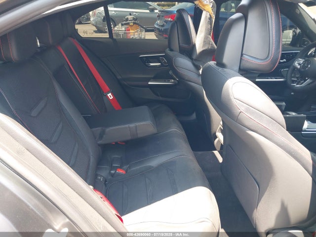 W1KAF8HB5RR201401 Mercedes-Benz m139