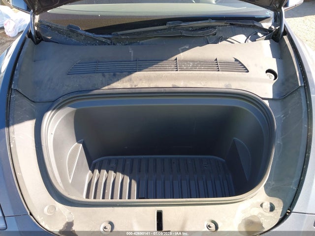7SAYGDEF4PF895798 Tesla Model Y