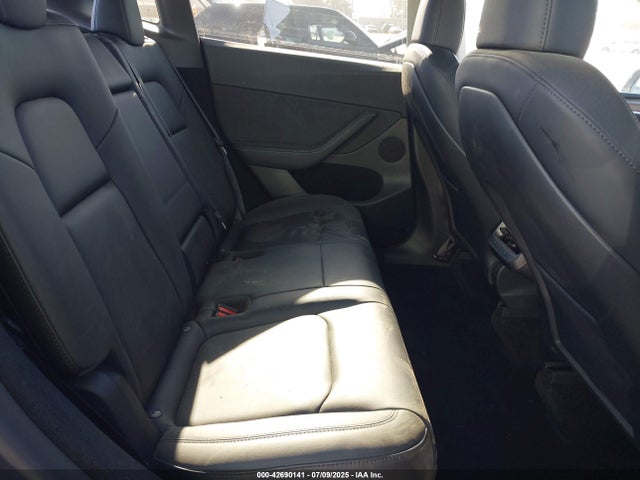 7SAYGDEF4PF895798 Tesla Model Y