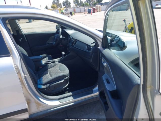 2018 KIA NIRO KNDCB3LC3J5127800 Photo 4