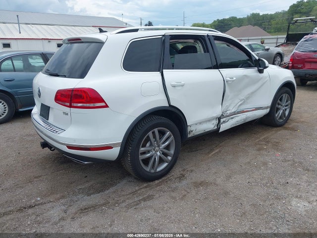 WVGEP9BP4GD002350 Volkswagen 2016