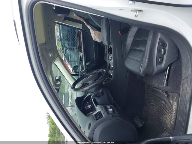 WVGEP9BP4GD002350 Volkswagen 2016