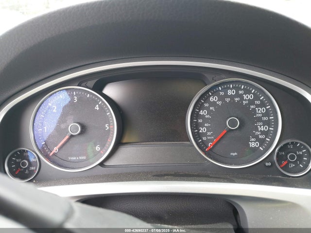 WVGEP9BP4GD002350 Volkswagen 2016