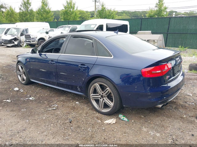 2013 AUDI S4 WAUBGAFL1DA213984 Photo 2