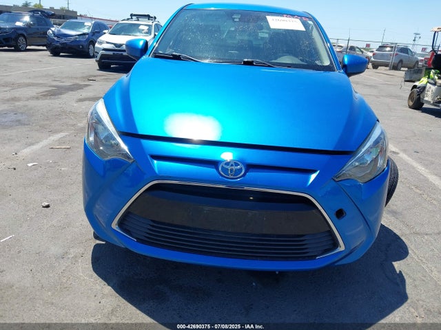 3MYDLBYV7JY314998 Toyota p5v