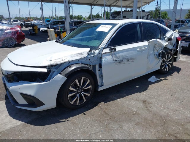 Honda l15b7 2024 2HGFE1F70RH329894 Image 2