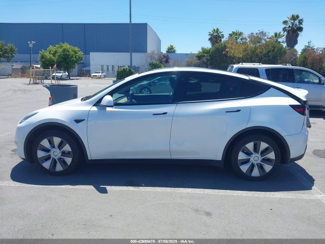 5YJYGDEE5MF207050 Tesla Model Y