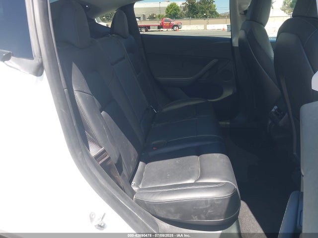 2021 TESLA MODEL Y 5YJYGDEE5MF207050 Photo 7