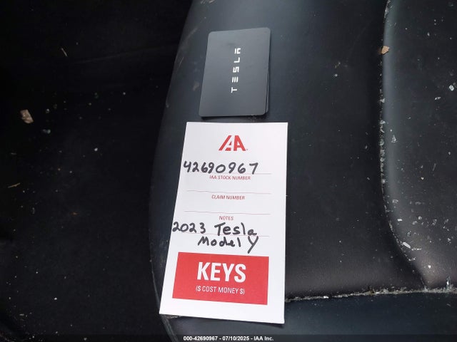 2023 TESLA MODEL Y 7SAYGDEE3PF685636 Photo 10