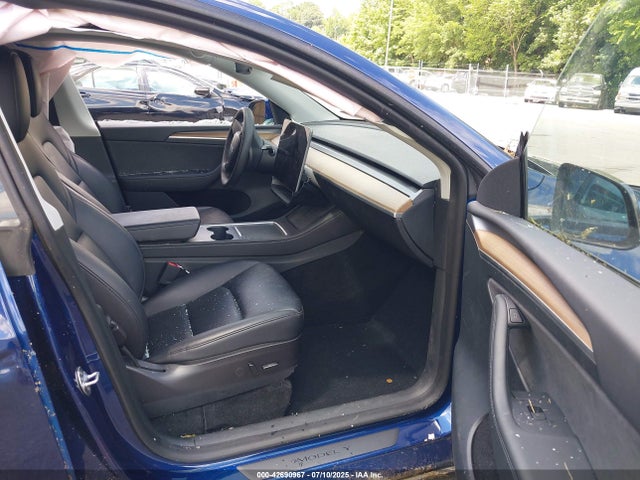 2023 TESLA MODEL Y 7SAYGDEE3PF685636 Photo 4