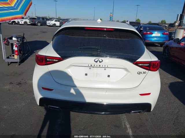 Infiniti m27020 2018 SJKCH5CP4JA058701 Image 16