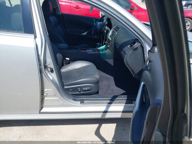 2007 LEXUS IS 350 JTHBE262772010326 Photo 4