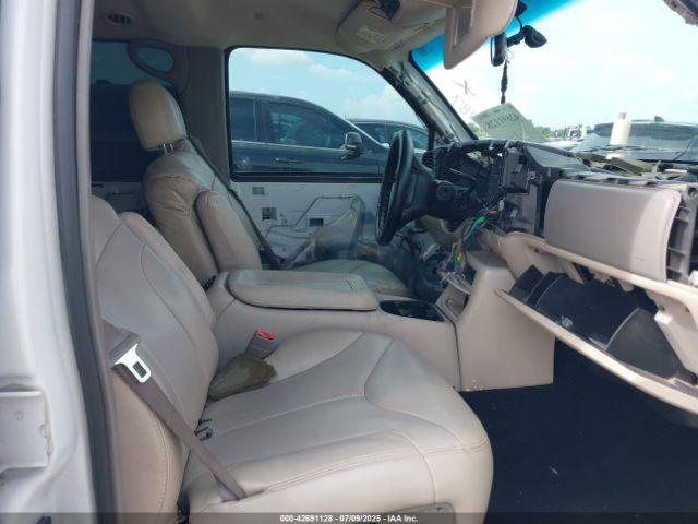 2002 GMC YUKON XL 1500 1GKFK16Z52J165544 Photo 4