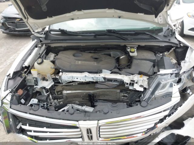 2017 LINCOLN MKC 5LMCJ3D9XHUL55999 Photo 9