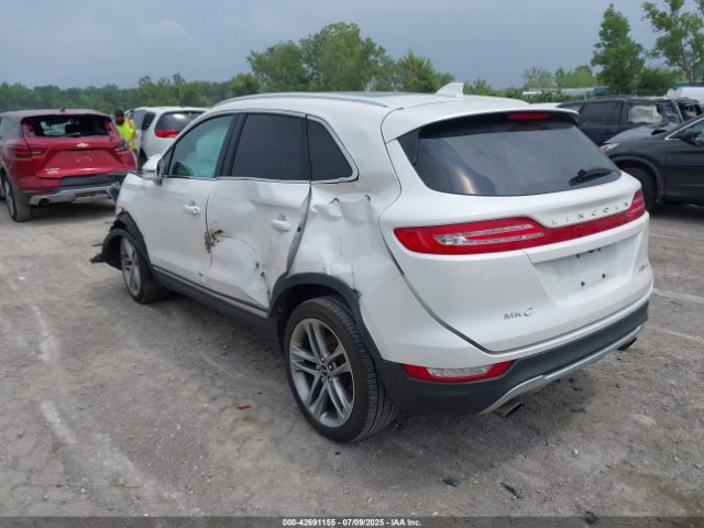 2017 LINCOLN MKC 5LMCJ3D9XHUL55999 Photo 2