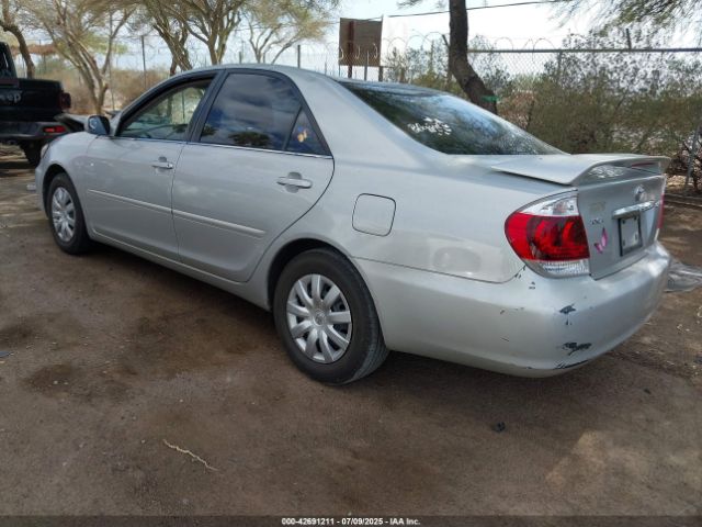 2005 TOYOTA CAMRY 4T1BE32K35U428120 Photo 2