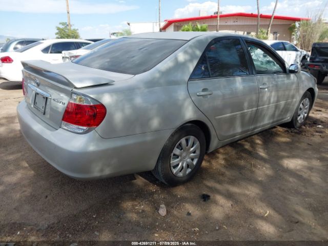 2005 TOYOTA CAMRY 4T1BE32K35U428120 Photo 3