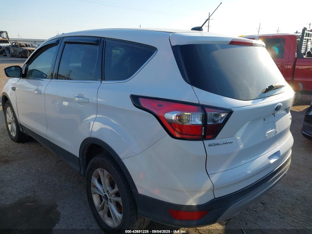 1FMCU9G94HUC88938 Ford 2017