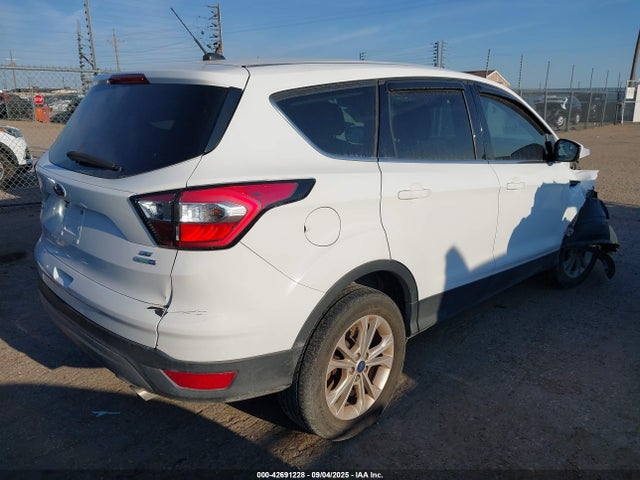 1FMCU9G94HUC88938 Ford 2017