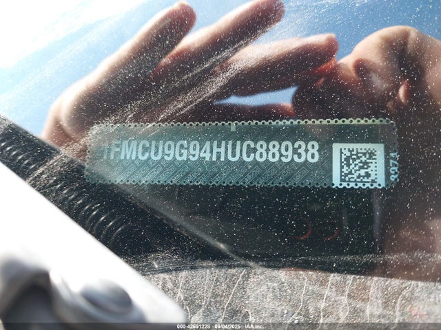 1FMCU9G94HUC88938 Ford 2017