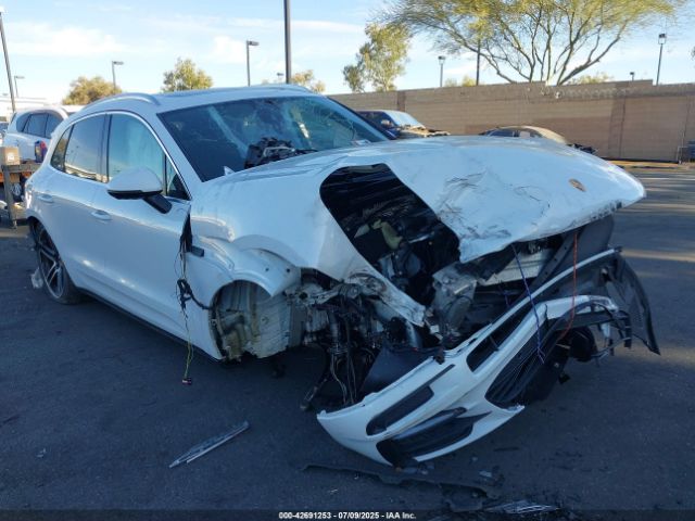 Porsche Macan 2021 WP1AB2A55MLB32131 main image