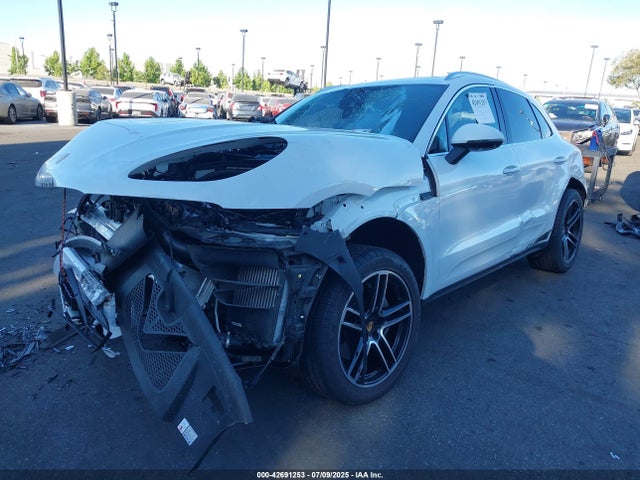 Porsche Macan 2021 WP1AB2A55MLB32131 Image 2