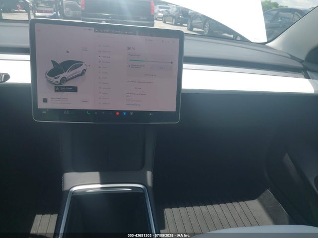 5YJ3E1EA4PF572819 Tesla MODEL 3