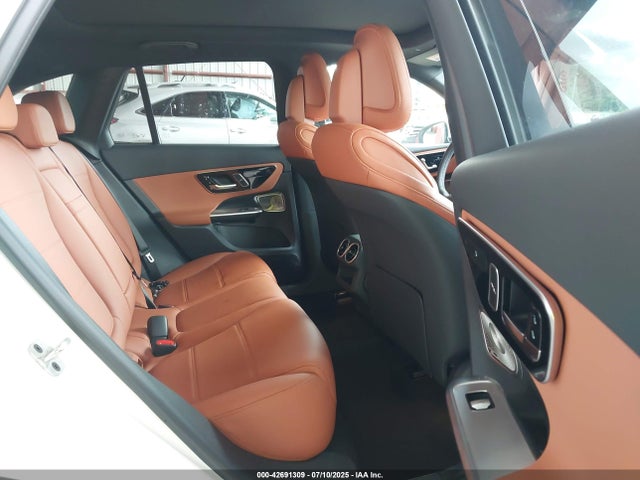 W1NKM4HB2SF381739 Mercedes-Benz m254