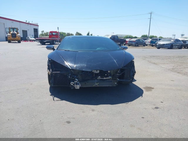Lamborghini dgf 2021 ZHWUF5ZF0MLA15889 Image 13