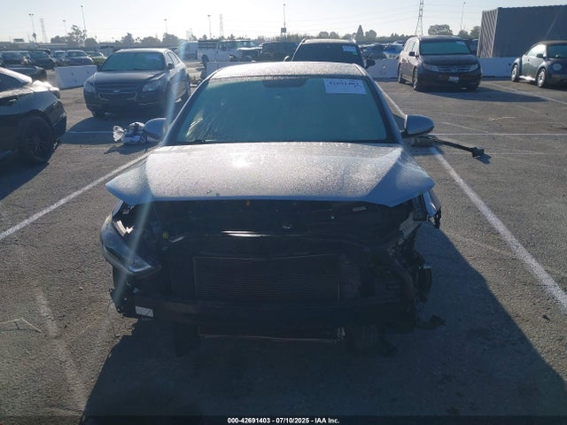 5NPD84LF7HH089663 Hyundai Elantra
