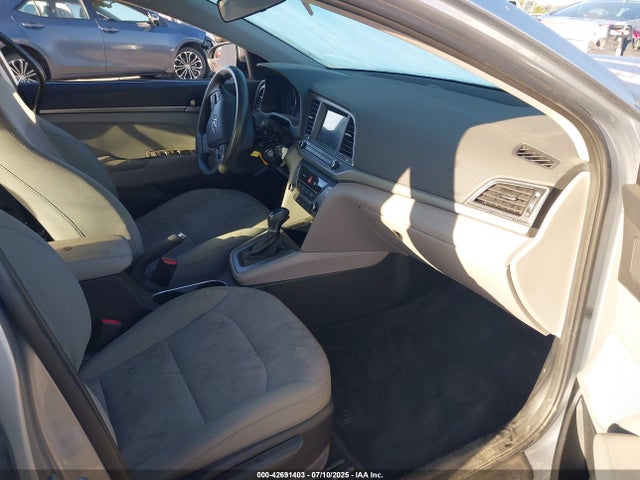 5NPD84LF7HH089663 Hyundai Elantra