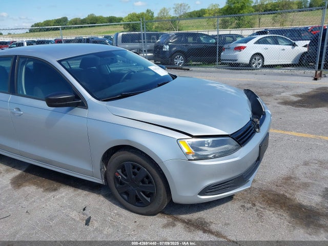 3VW2K7AJ2EM214931 Volkswagen Jetta