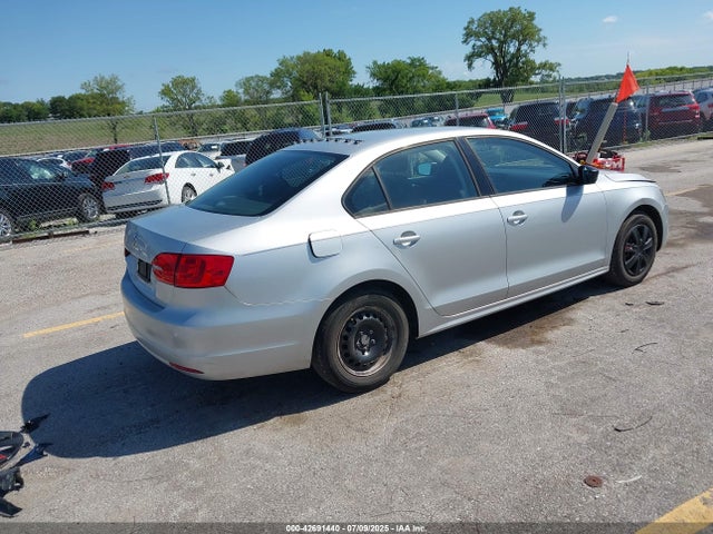 3VW2K7AJ2EM214931 Volkswagen Jetta