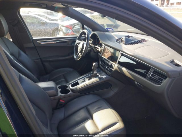 2021 PORSCHE MACAN WP1AA2A56MLB13767 Photo 4