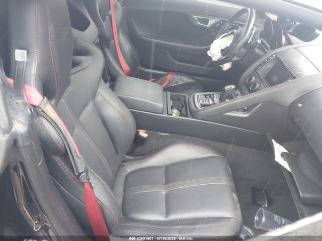 2017 JAGUAR F-TYPE SAJWJ6DL6HMK36270 Photo 4