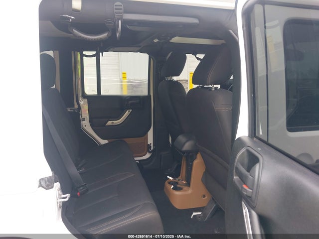 1C4HJWFG7JL852658 Jeep WRANGLER JK