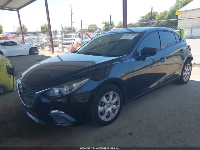 Mazda pe 2015 3MZBM1U76FM196362 Image 2