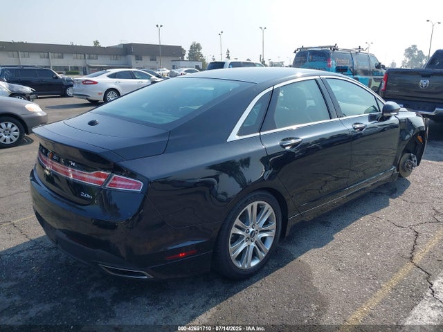 3LN6L2LU2ER816495 Lincoln 2014