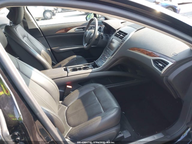 3LN6L2LU2ER816495 Lincoln 2014