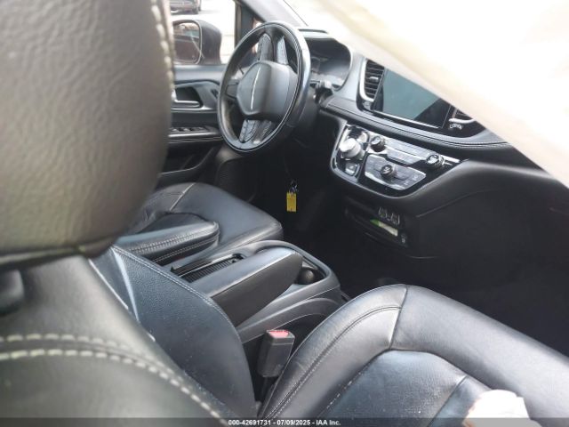 2022 CHRYSLER PACIFICA HYBRID 2C4RC1L79NR127307 Photo 4