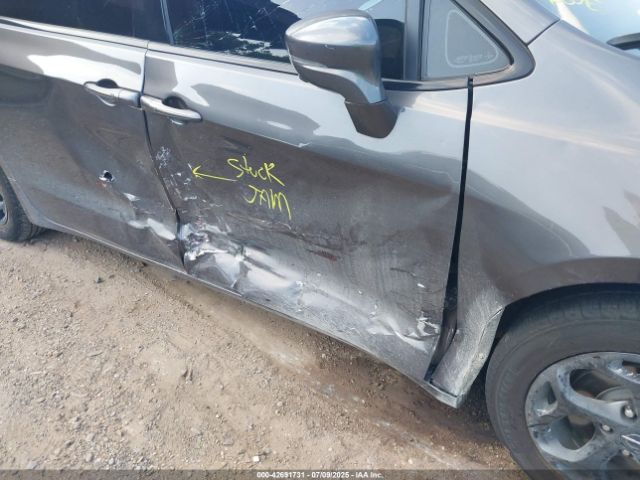 2022 CHRYSLER PACIFICA HYBRID 2C4RC1L79NR127307 Photo 5